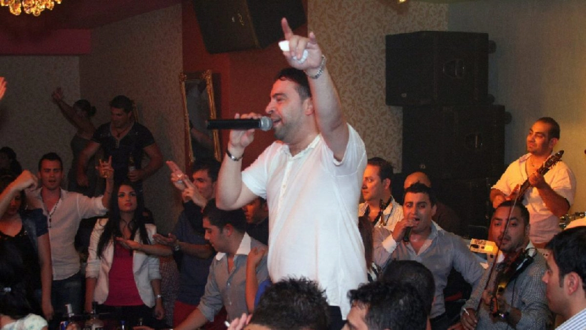 Florin Salam şi-a investit banii câştigaţi la petreceri. Iată cine se ocupă de afacerile sale