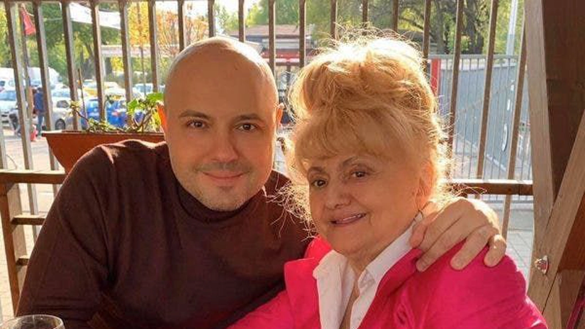 Mihai Mitoșeru trăiește o dramă imensă după ce mama lui a fost operată de urgență