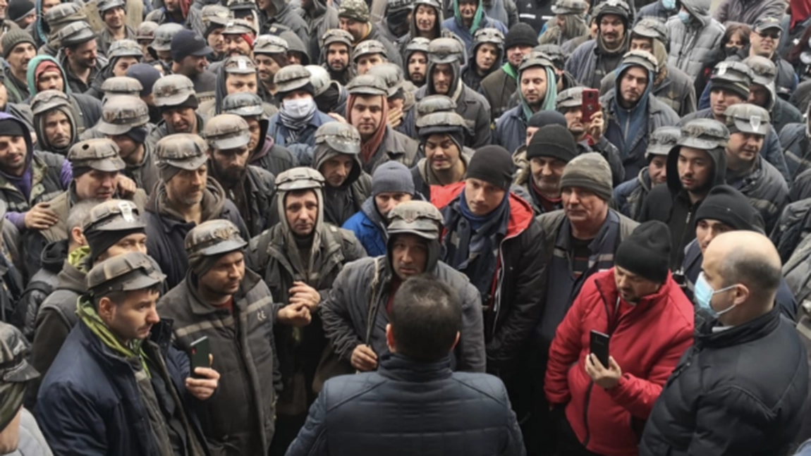 Minerii își vor primi salariile mai devreme de 26 februarie! Anunțul a fost făcut de administratorul Complexului Energetic Hunedoara