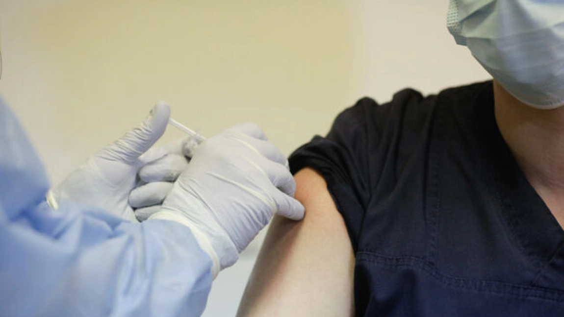 Cât de des se face vaccinul anti-Covid-19? Cum aflu câți anticorpi am?