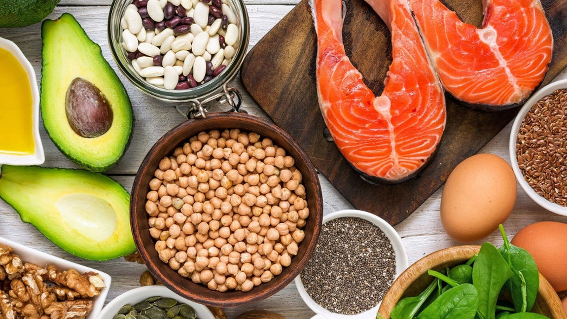 Alimente și băuturi care scad colesterolul. Include-le în dieta zilnică și vei vedea schimbarea în bine
