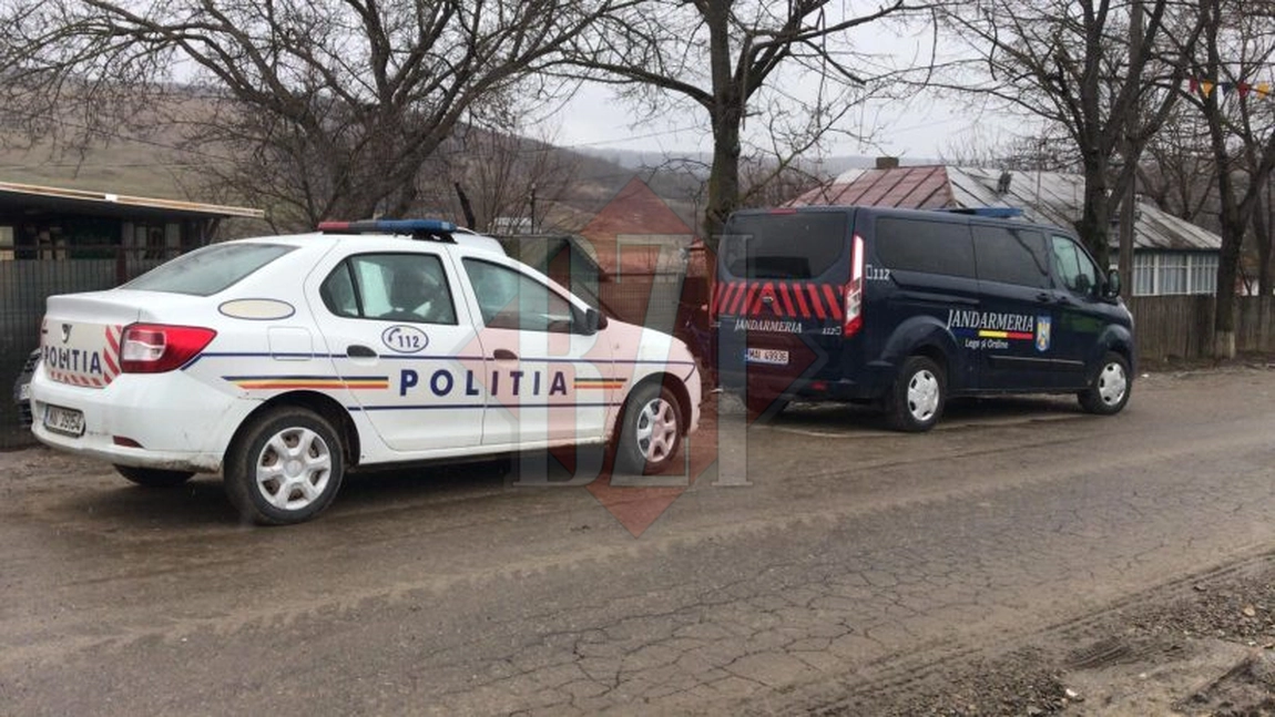 Filtre ale jandarmilor şi poliţie în Roşcani, după ce comuna a intrat în carantină - FOTO/ VIDEO