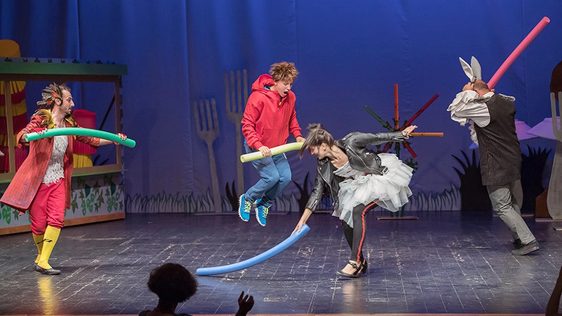 Toate spectacolele Teatrului 