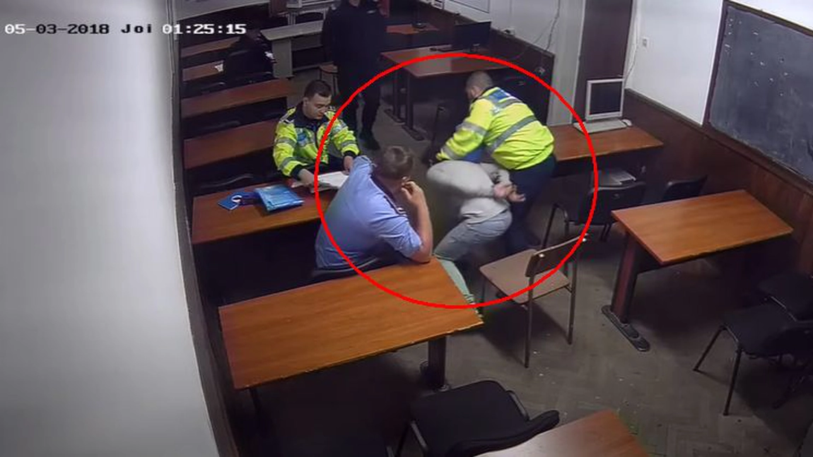 Un român a fost bătut în secţia de Poliţie din București! Imagini cu puternic impact emoţional - VIDEO