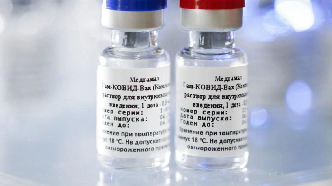 Rusia va începe testele clinice pentru un tip nou de vaccin anti-COVID. Serul va oferi imunitate pentru 13 ani sau chiar mai mult