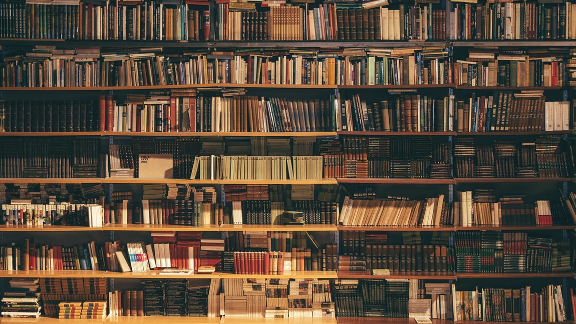 Expoziția „Printre cărți. Eminescu bibliotecar la Iași”