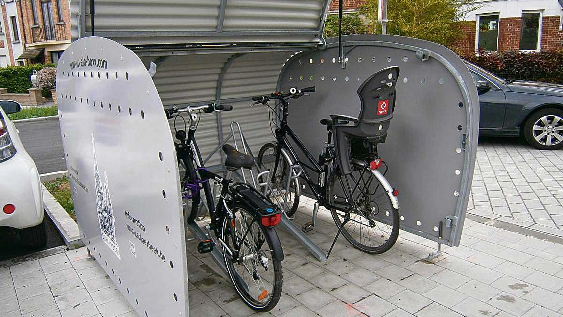 Primăria Iași pregătește o surpriză dezvoltatorilor imobiliari. Fiecare bloc nou va trebui să aibă locuri speciale pentru mașini electrice și biciclete