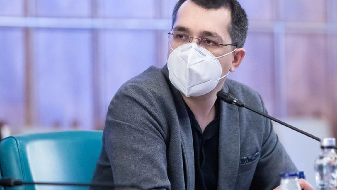 Ipocrizia fostului ministru Vlad Voiculescu! Consideră redeschiderea şcolilor un succes deşi s-a opus acestui lucru