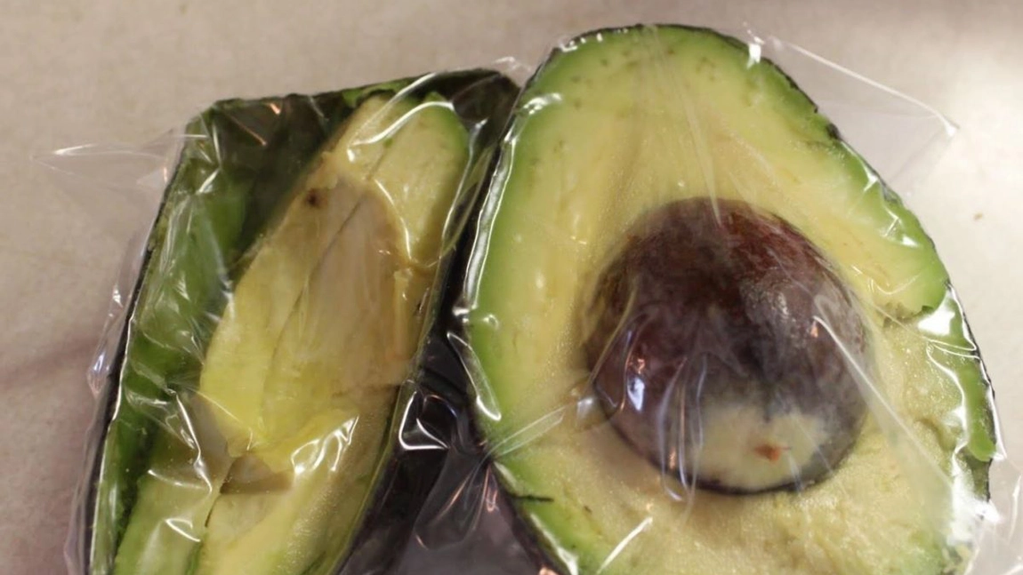 Cum se păstrează avocado: Trei metode pentru a-l menține mai mult timp