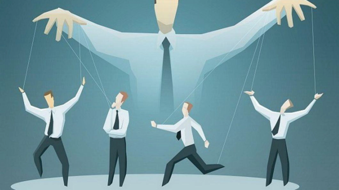 Noam Chomsky. Cele zece principii ale manipulării maselor: Să creezi probleme grave, care angajează masiv opinia publică