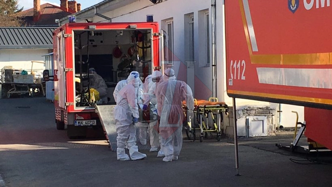 Au ajuns primii pacienți la unitatea ATI mobilă din Iași. 8 persoane infectate cu noul coronavirus vor fi internate - FOTO, VIDEO
