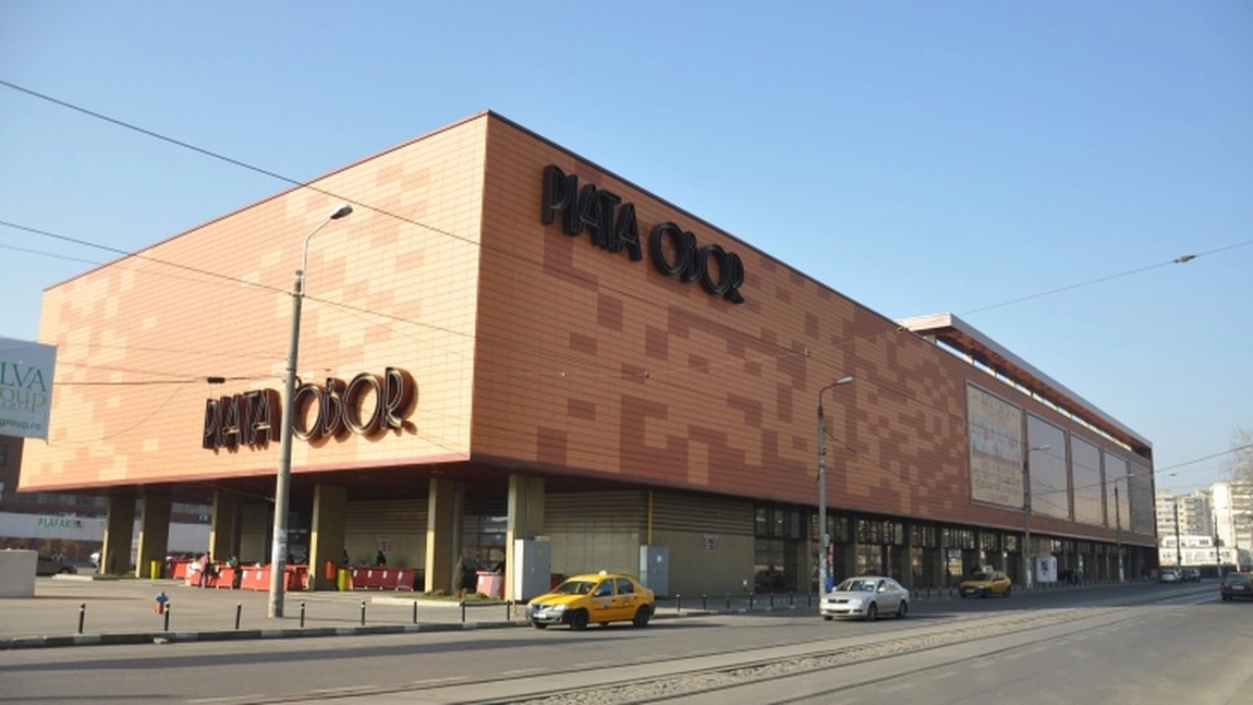 Povestea emoționantă a unui bătrân care vinde în Piața Obor: ”I-au dat lacrimile, mari cât un bob de mazăre”