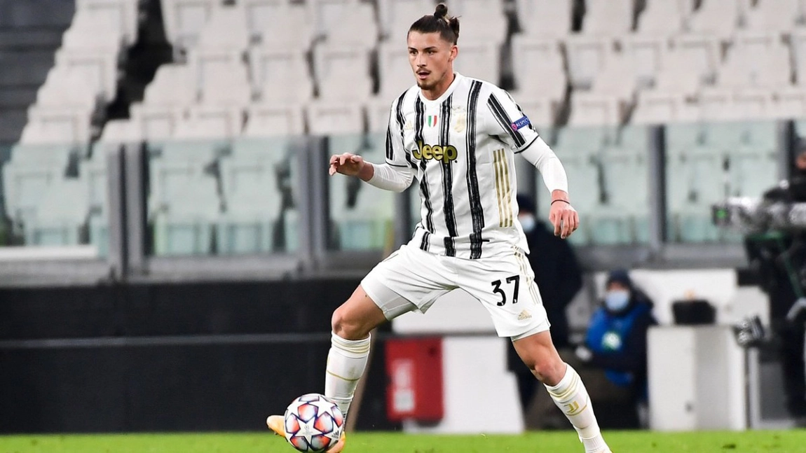 Radu Drăgușin, șansă nesperată la Juventus. Leonardo Bonucci, plasat în carantină după revenirea de la națională. Anunțul italienilor