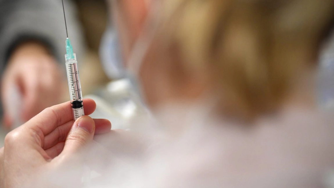 Ce trebuie sa faci inainte de vaccinare ca sa cresti cu pana la 40% eficienta serului