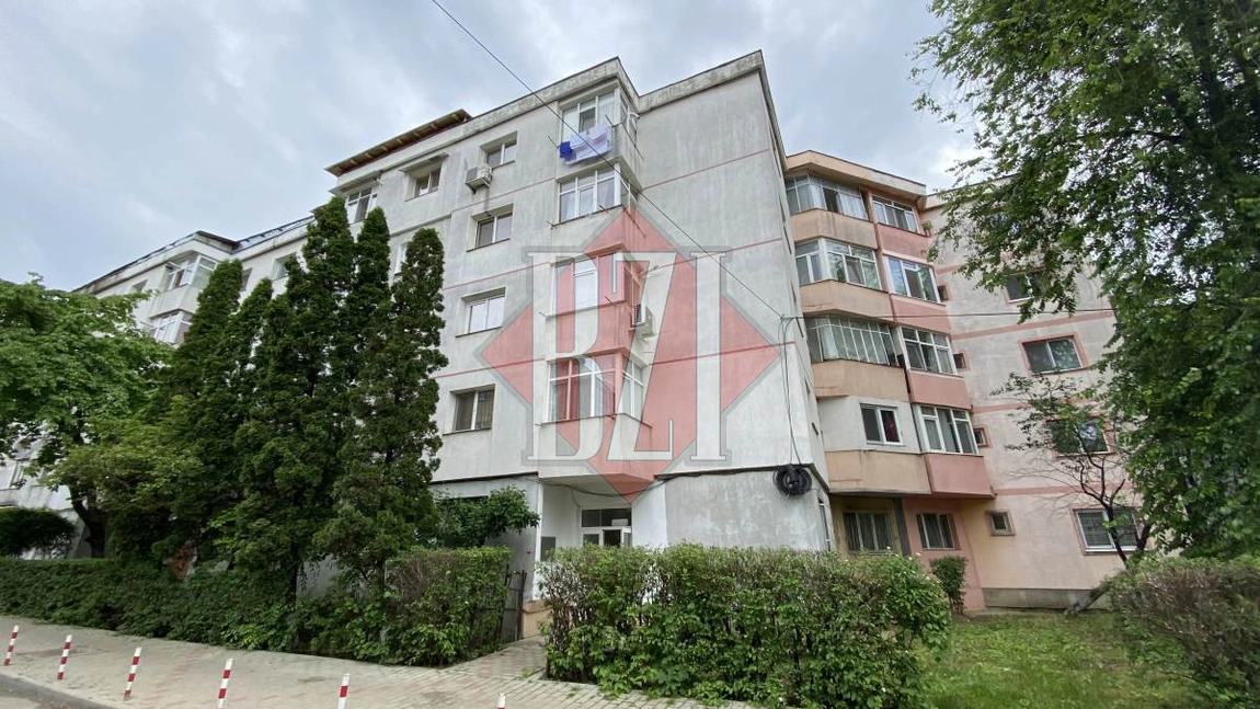 Situație neobișnuită la un bloc din cartierul Nicolina I din Iași, unde o persoană reclamă încălcarea legii. Autoritățile nu au identificat probleme în urma controalelor. Locatarul afirmă că nu mai poate folosi apartamentul: 