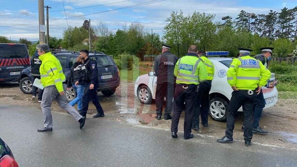 Jandarmii ieșeni și cei de la Garda de Mediu au descins în Zanea, Iași! Rromii au avut parte de o surpriză -  EXCLUSIV, GALERIE FOTO, LIVE VIDEO