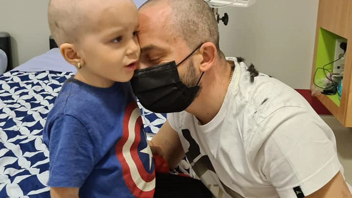 Povestea emoționantă a unei fetițe de 3 ani diagnosticate cu o tumoră de două kilograme