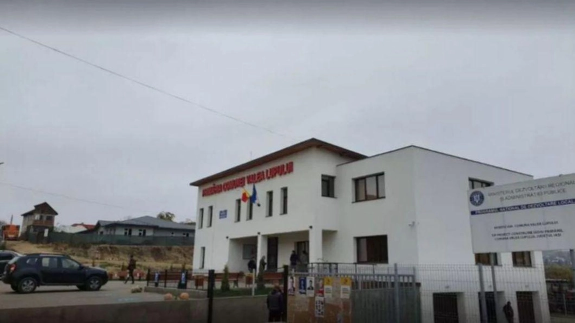 Primăria din comuna Valea Lupului cumpără utilaje! Contractul are o valoare de 60.000 de euro