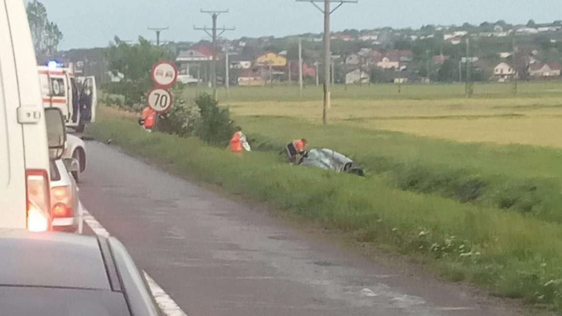 Accident rutier grav în Iași! Două persoane au fost rănite -EXCLUSIV