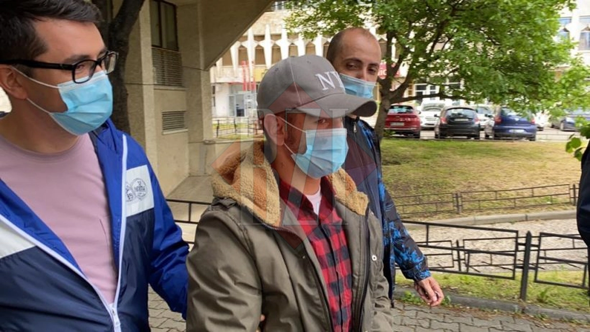 Un ieşean şi-a sărbătorit majoratul în arest, după ce i-a furat telefonul unui bărbat - EXCLUSIV FOTO, VIDEO