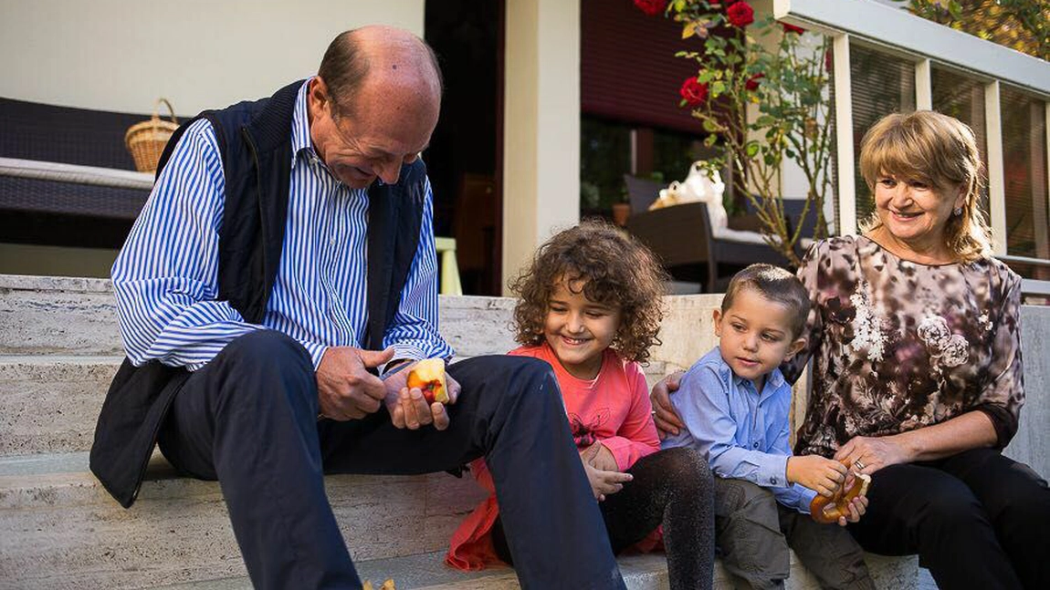Ce mai face Maria Băsescu? A fost cea mai elegantă primă-doamnă a României, dar iata cum a ajuns sa arate acum