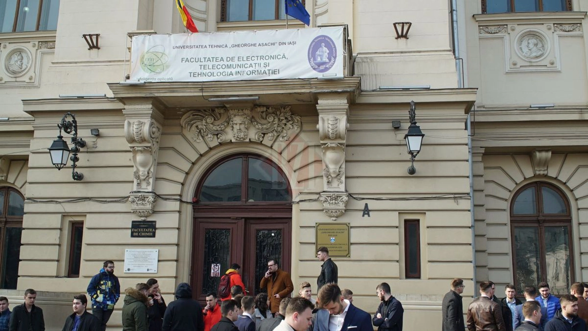 11 școli de vară gratuite dedicate elevilor de liceu, finanțate de Banca Mondială, la Universitatea 