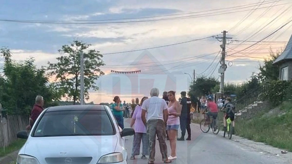 Accident rutier cu victimă, în această seară, într-o localitate din Iași! Un motociclist a ajuns la spital în stare gravă! FOTO (Exclusiv)