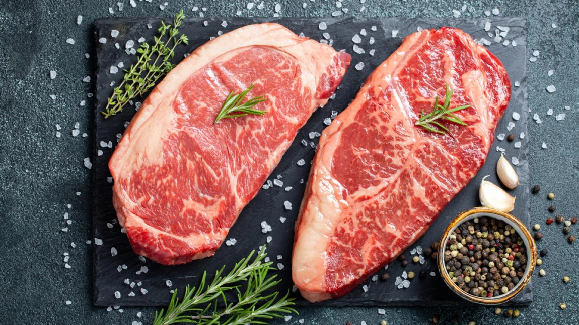 O nouă răsplată pentru vaccinare: carne pentru un an