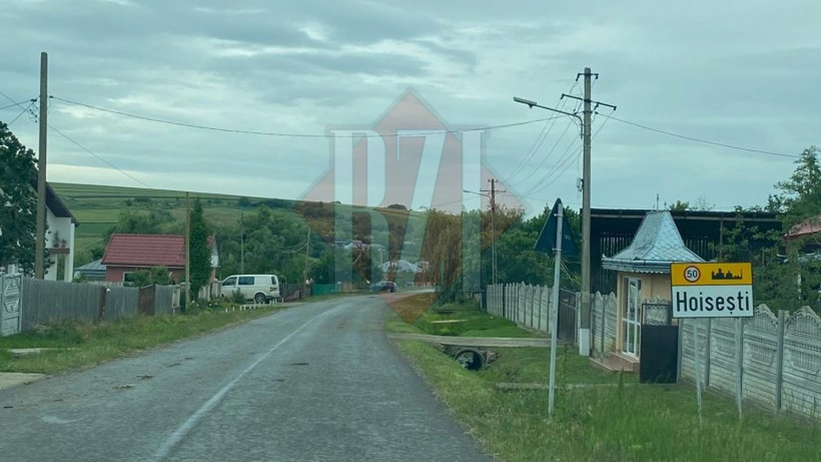Un bărbat a căzut în fântâna adâncă de 4 metri, în Iași Echipajele de specialitate intervin de urgență - EXCLUSIV FOTO/ UPDATE