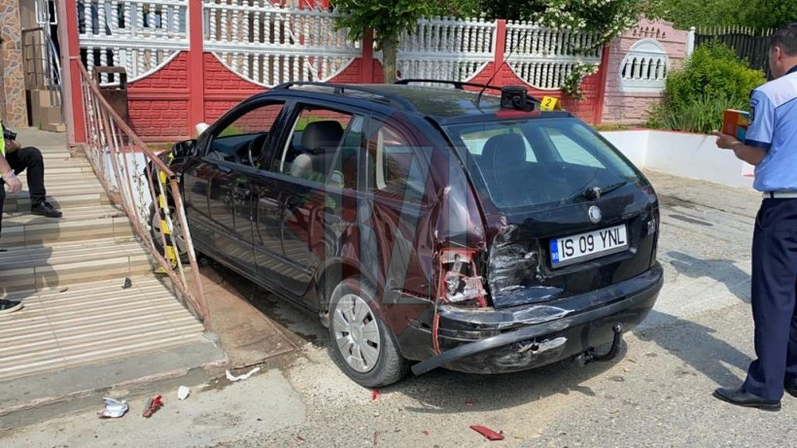 Accident rutier la Grajduri. Trei copii şi un adult, răniţi în urma coliziunii a trei maşini. Unul dintre șoferi a fugit de la fața locului - EXCLUSIV, FOTO, UPDATE, VIDEO