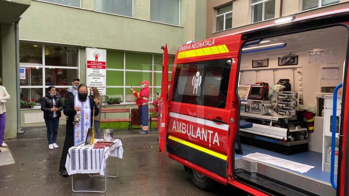 O ambulanță destinată pentru transportul nou născuților, achiziționată de Maternitatea „Cuza Vodă” din Iași - FOTO, VIDEO