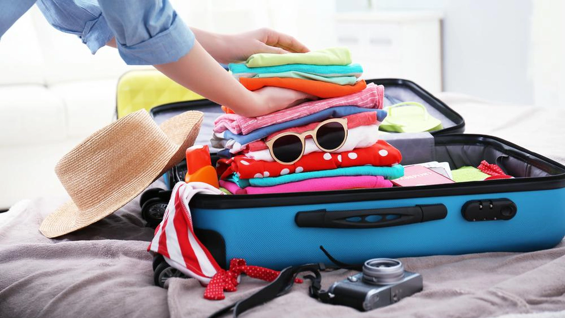 Cum faci lista de bagaj pentru vacanță? Ponturi de la Corina Caragea