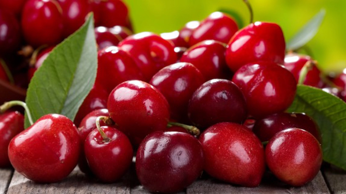 Câte calorii au cireșele: Pot fi folosite în diete sau îngrașă?