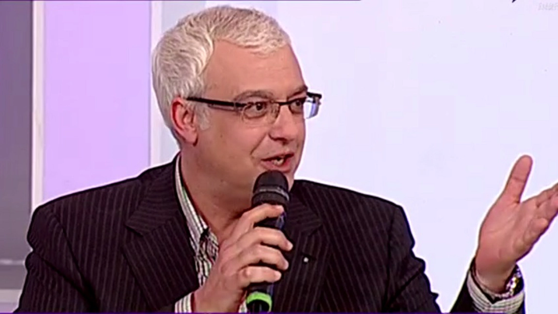 Cum arăta în tinerețe Cătălin Crișan. Muzica lui a încântat milioane de români