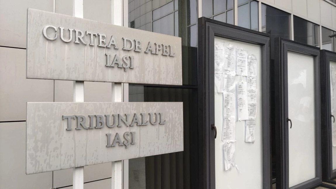 Curtea de Apel Iaşi a decis! Profesorii nu au dreptul să condiţioneze studenţii prin vaccin sau test