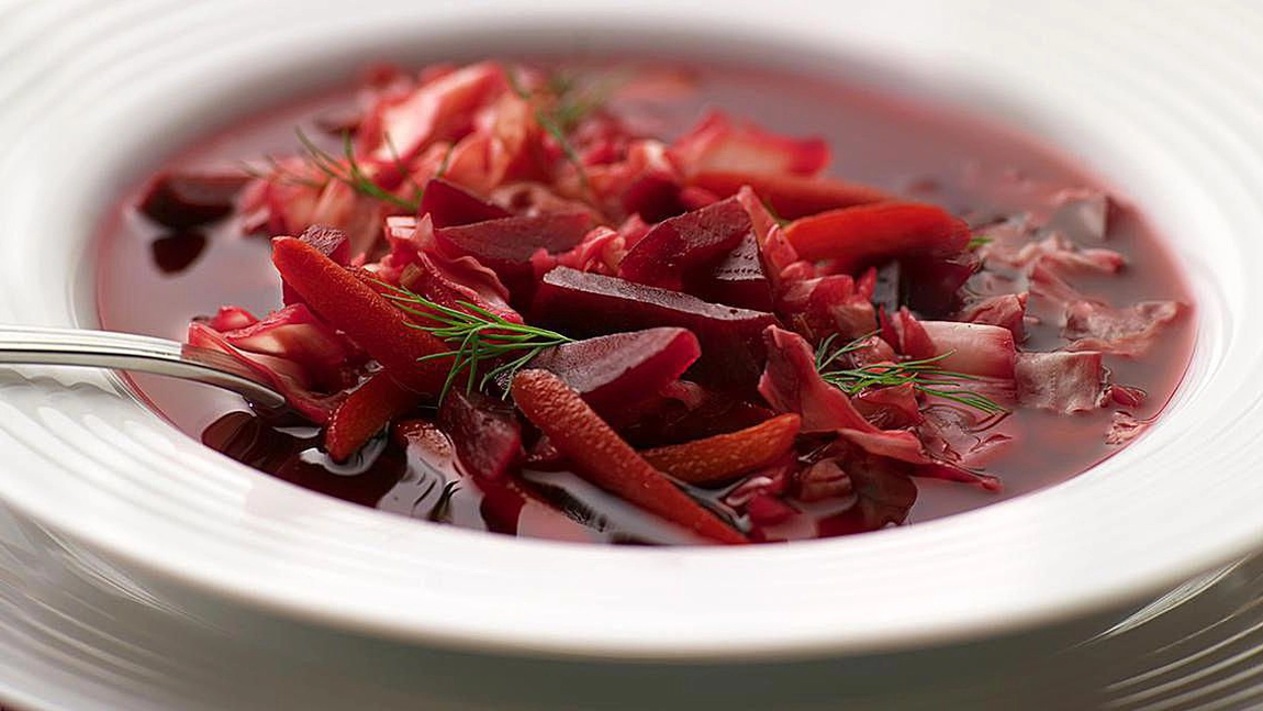 Borş cu sfeclă roşie ca la Suceava. Cum îl prepară gospodinele