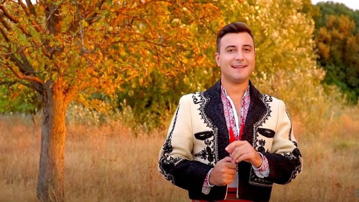 Valentin Sanfira a jignit-o pe Margareta Clipa. Este scandal în muzica populară