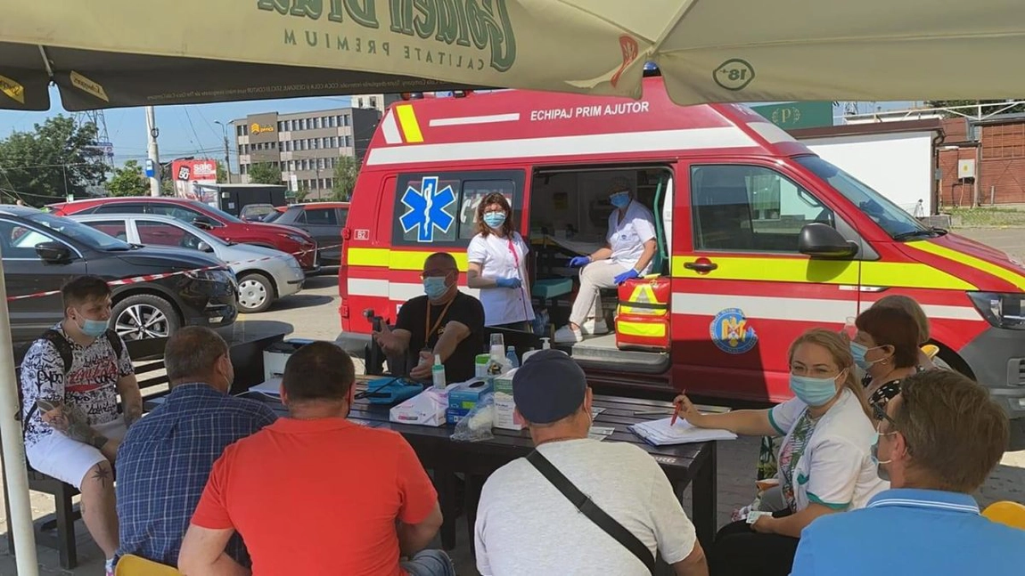 Încă un succes al caravanei mobile organizate de DSP Iași! Peste 100 de persoane au fost imunizate împotriva COVID-19 în acest weekend