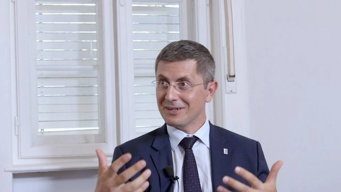 Dan Barna, vicepremierul şi liderul USR vrea noi restricţii pentru persoanele care nu s-au vaccinat: Persoanele vaccinate să meargă la mall în weekend, restul, în cursul săptămânii