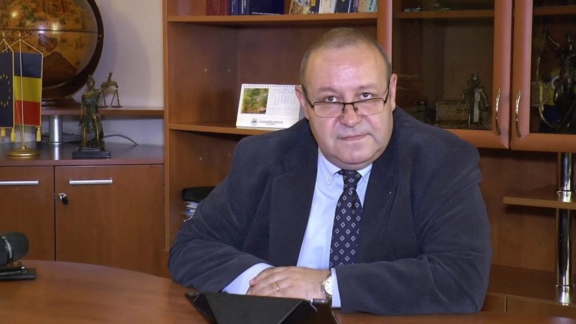 Daniel Fenechiu (PNL) este de acord cu amendamentul depus de UDMR în desfiinţarea SIIJ, dar nu va vota pentru că îi interzice partidul