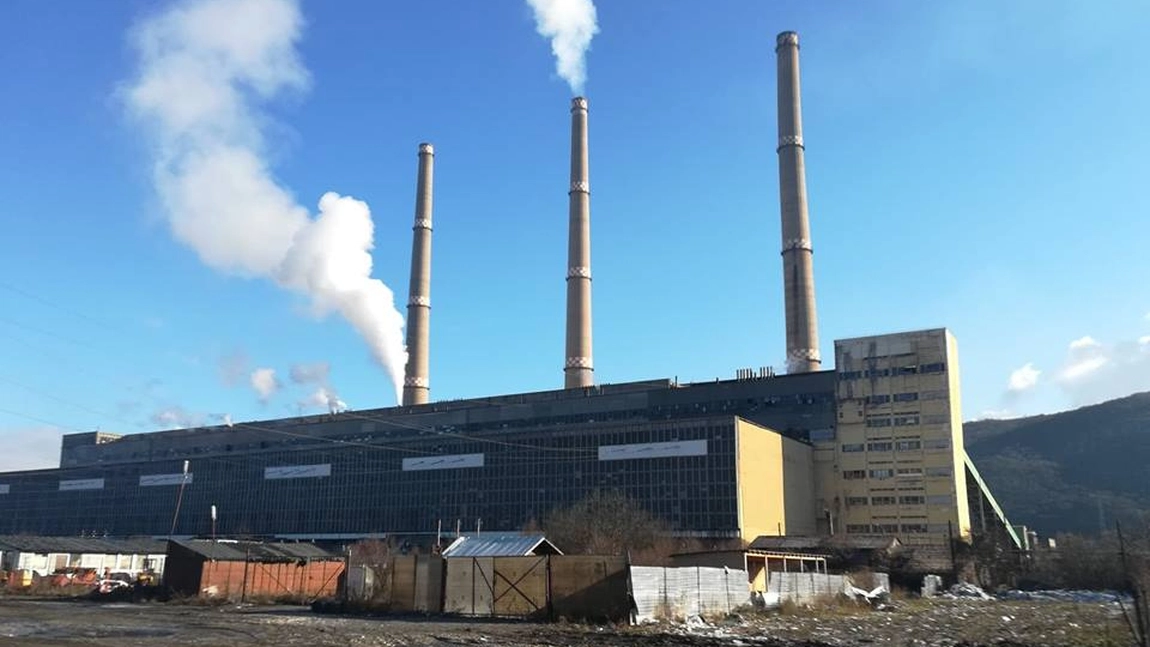 Protest la Termocentrala Mintia! Sute de oameni își vor pierde locurile de muncă