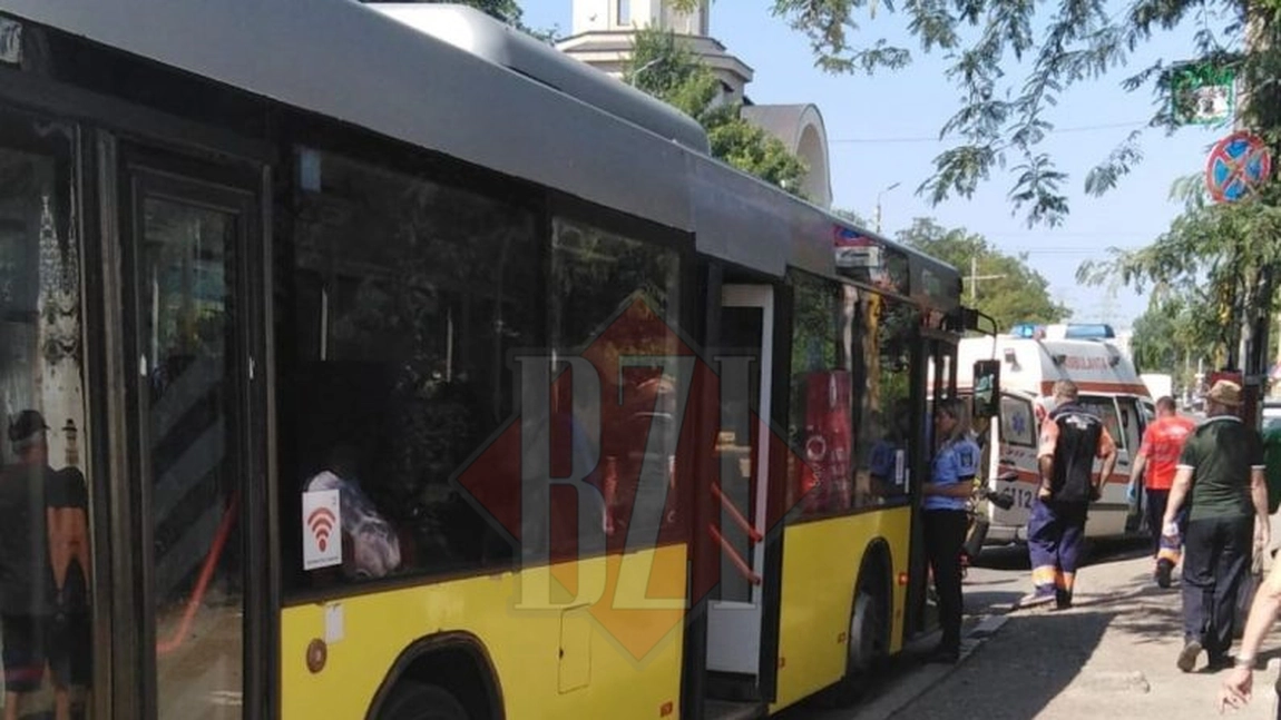 O femeie a avut nevoie de îngrijiri medicale după ce s-a lovit la cap în timpul unei curse cu autobuzul - Exclusiv
