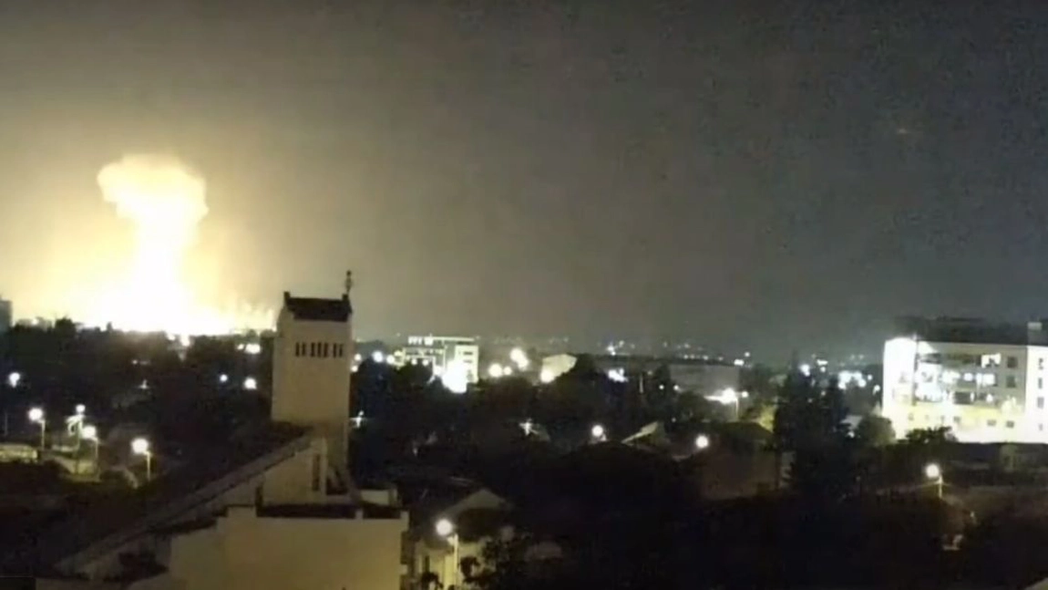 Momentul exploziei de la staţia de amoniac din cadrul Combinatului Chimic Azomureș - VIDEO