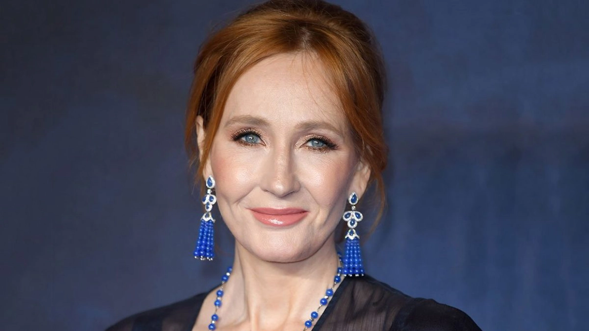 J.K. Rowling, amenințată cu moartea! Scriitoarea britanică a fost aspru criticată pentru declaraţiile ei despre problemele persoanelor transsexuale