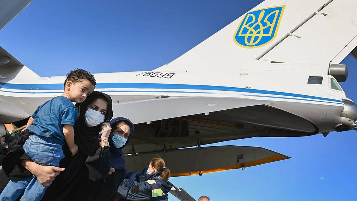 Un avion ce aparține Ucrainei a fost deturnat în apropriere de Kabul, anunță Ministrul adjunct de externe de la Kiev