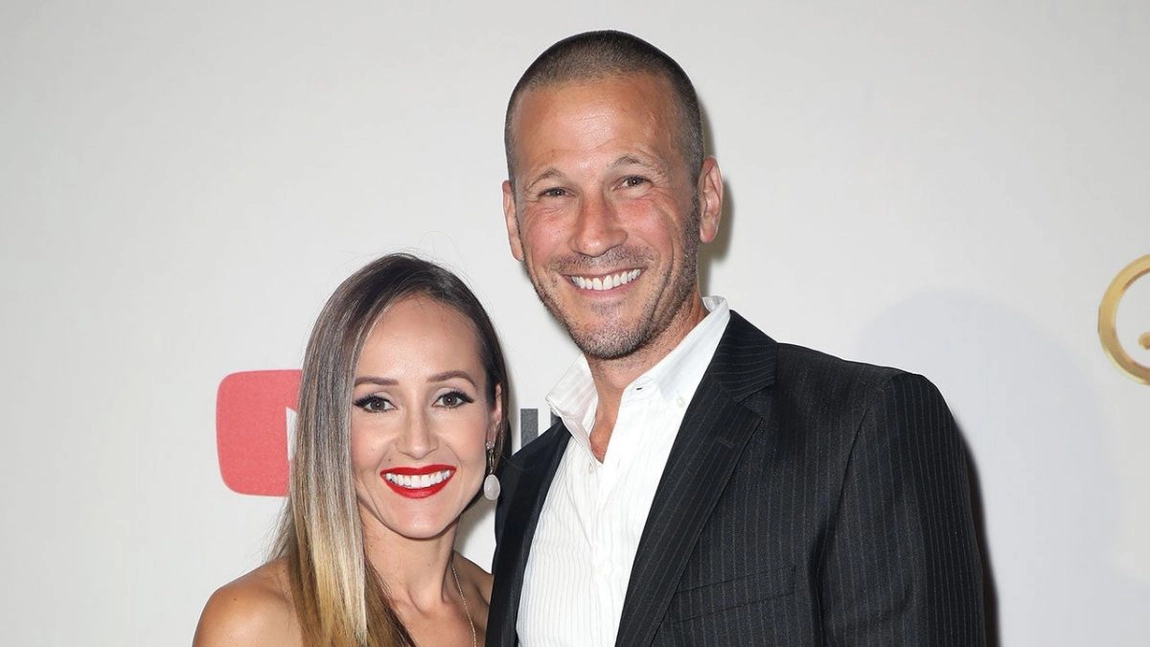 Actrița Ashley Hebert și J.P. Rosenbaum divorțează. 