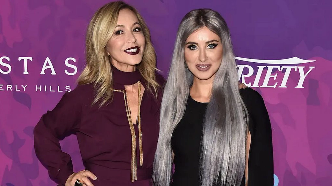 Fiica Anastasiei Soare, Claudia Soare, dă lovitura pe piața cosmeticelor din America: Lansează primul său anticearcăn