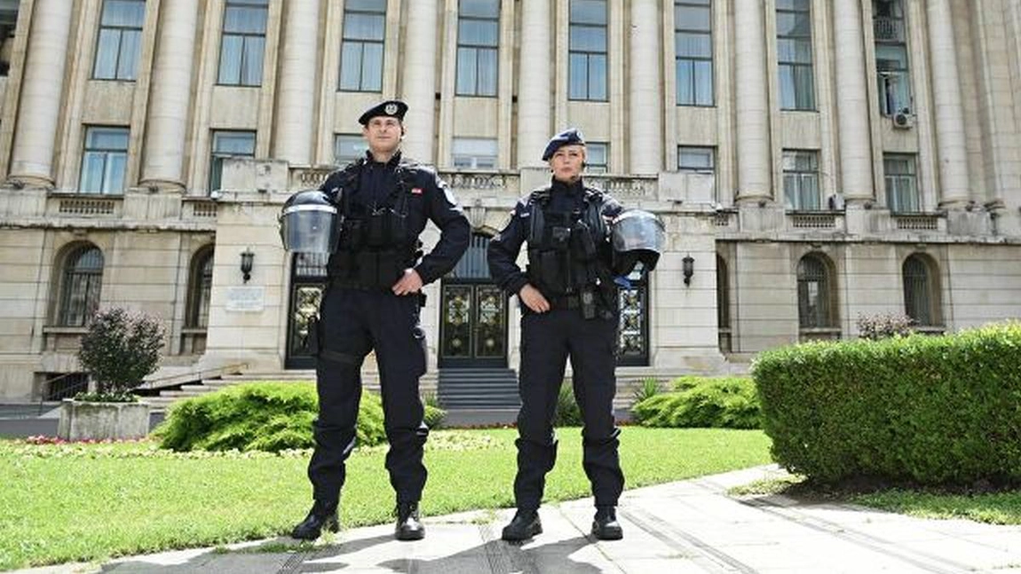 Angajări masive în MAI. Ministrul Lucian Bode va angaja 8.500 de persoane