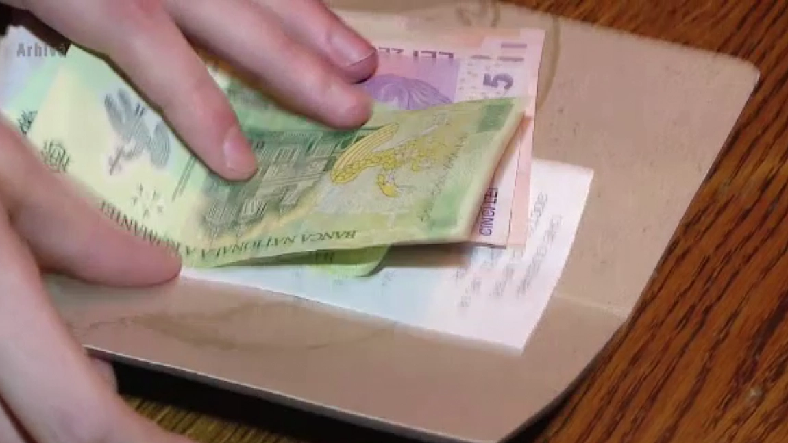 Patronii de hoteluri și restaurante cer legalizarea bacșișului