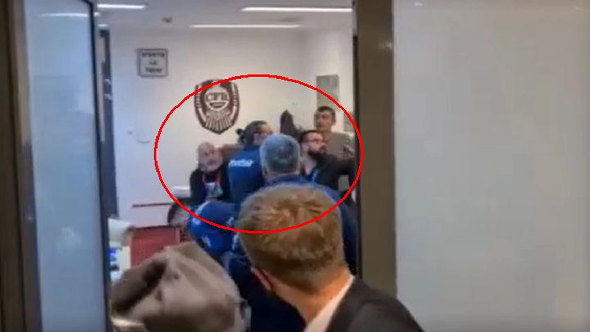 Marius Șumudică a fost demis de la CFR după ratarea calificării în grupele Europa League! Bătaie în vestiarul formaţiei din Cluj - FOTO, VIDEO